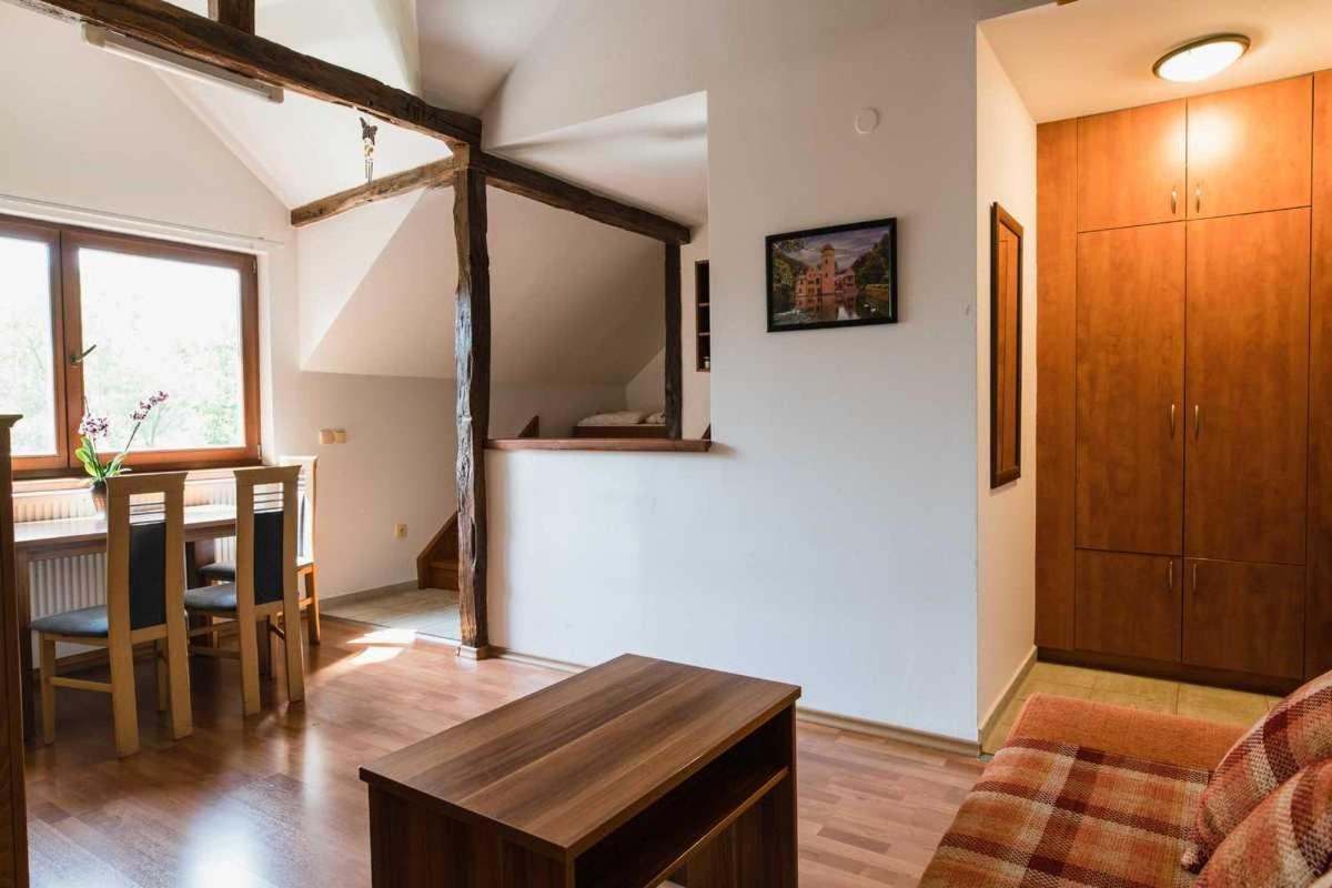 Penzion U Holuba Hradcovice Exterior photo